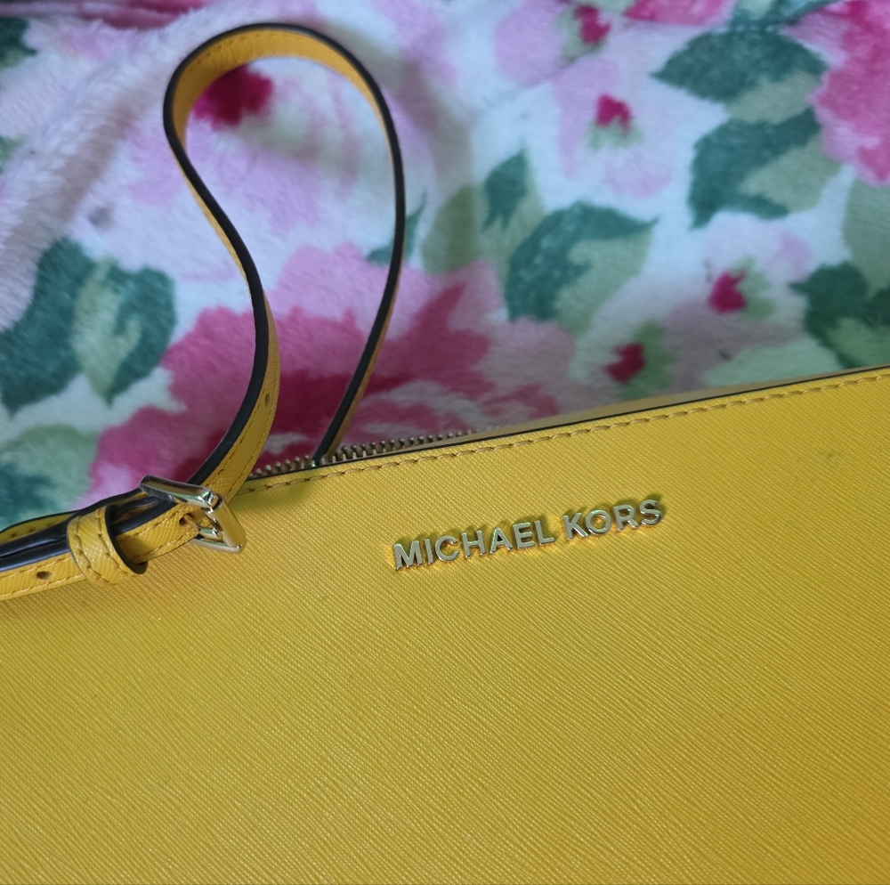 Michael Kors Jet Set Large Saffiano Leather Crossbody Bag Marrigold - Picture 4 of 6